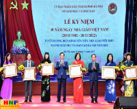Hà Nội kỷ niệm 40 năm Ngày Nhà giáo Việt Nam và tuyên dương các điển hình tiên tiến, nhà giáo tiêu biểu